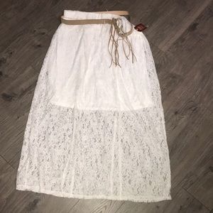 Cream lace maxi skirt with shirt slip and belt